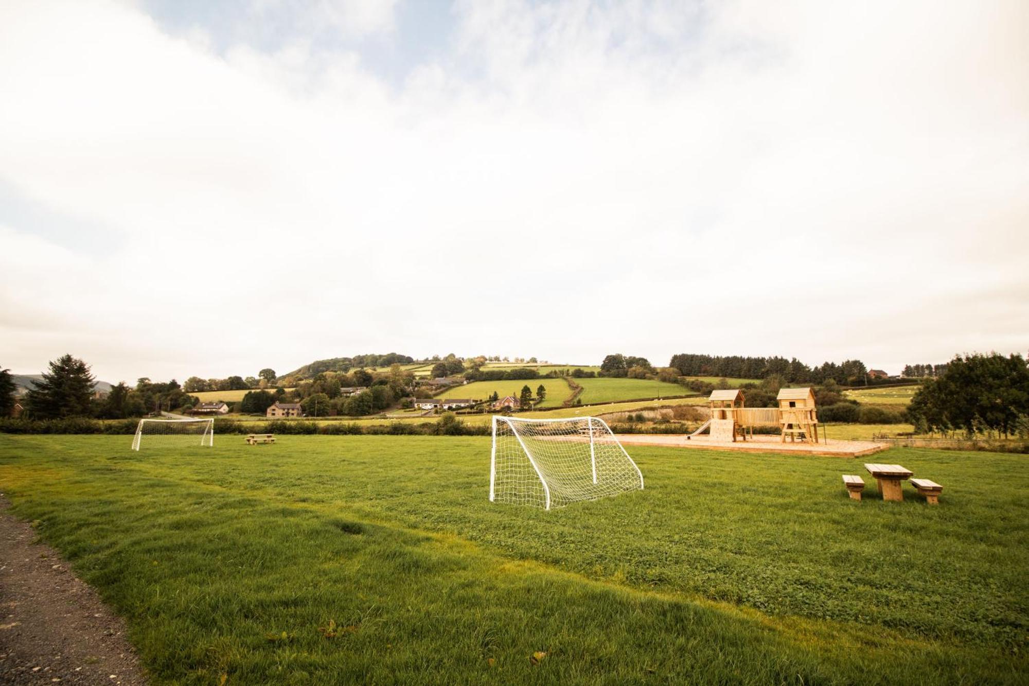 Rose Villa Rhayader Bagian luar foto