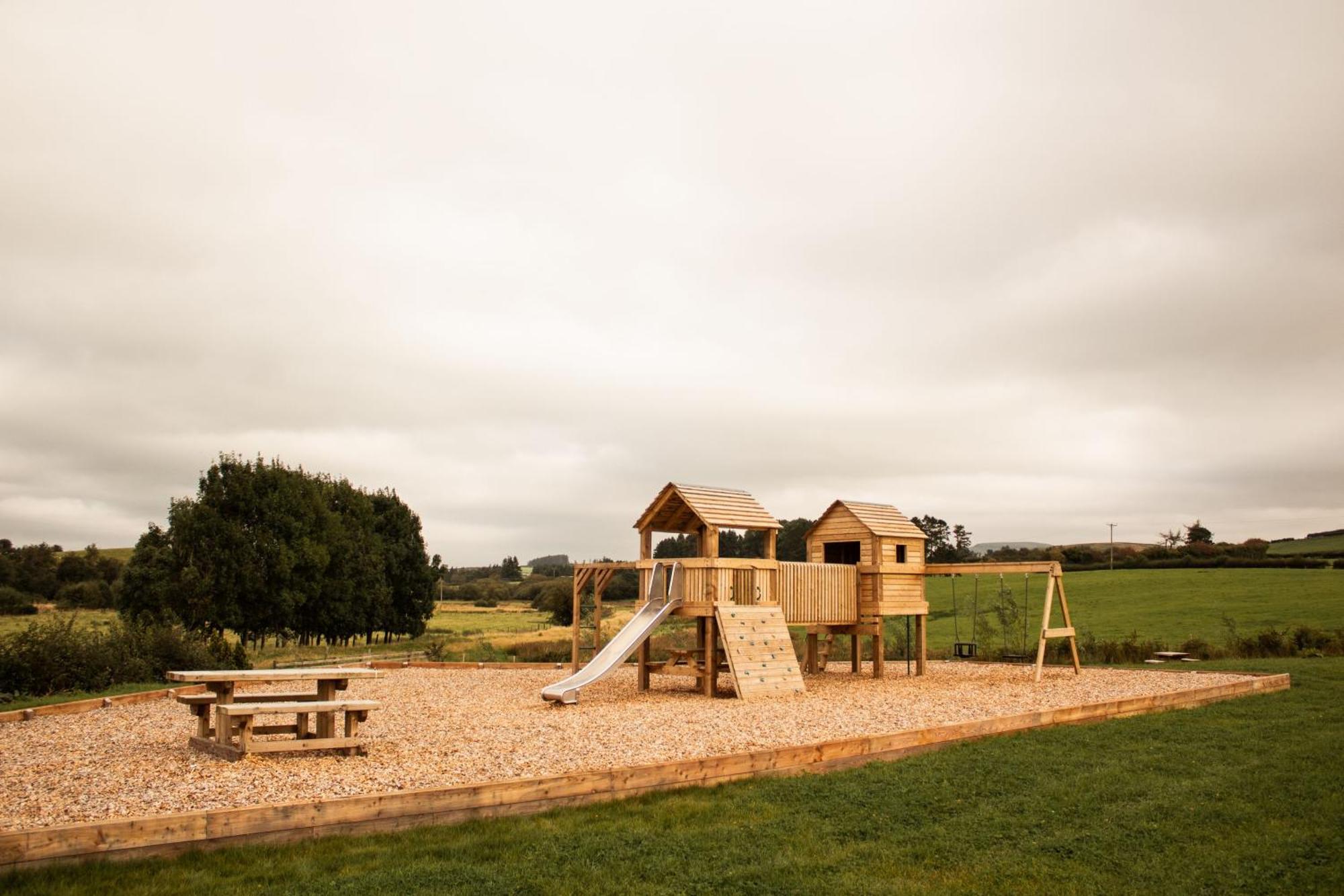 Rose Villa Rhayader Bagian luar foto
